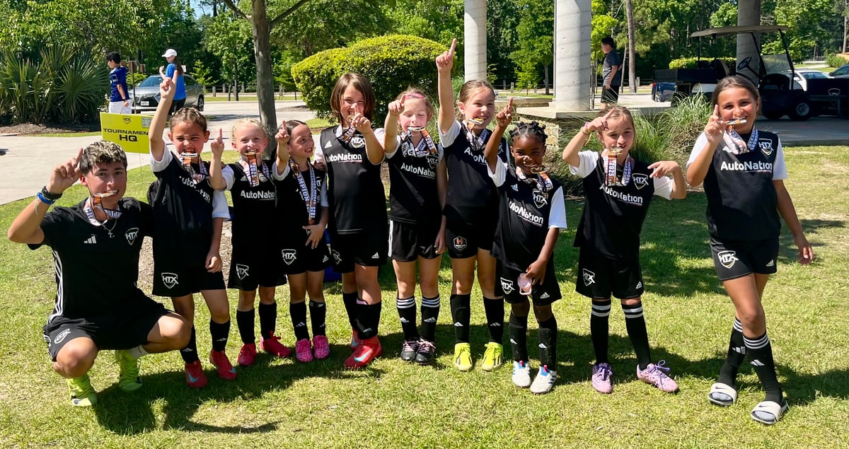 Sienna 17G Gold Champs[1].jpg